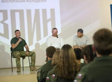 Известные кикбоксеры провели мастер-класс для чувашских курсантов