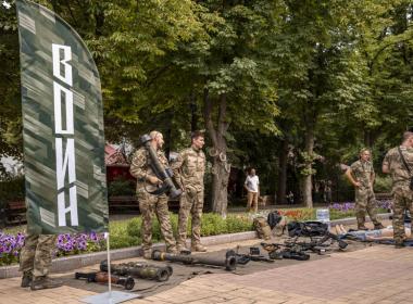 Более тысячи жителей посетили площадки Центра «ВОИН» в Донецке и Мариуполе в День молодежи