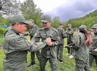 Директор камчатского филиала Центра «ВОИН» Александр Бурхавецкий провел мастер-класс по самообороне для курсантов смены