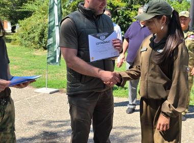 Директор Центра «ВОИН» закрыл финальную смену «Время юных героев» в  Калмыкии