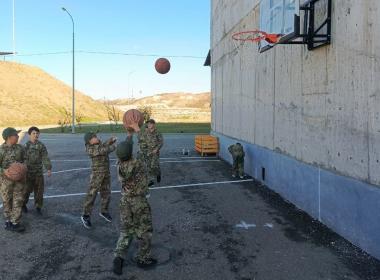 Дети участников СВО прошли полосу препятствий в чеченском филиале Центра «ВОИН»