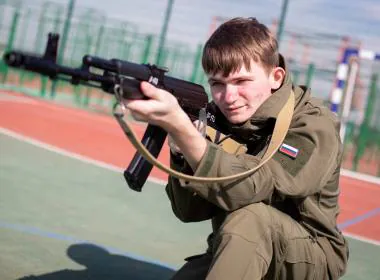 Более 900 юных волгоградцев прошли приняли участие в военно-спортивных сборах