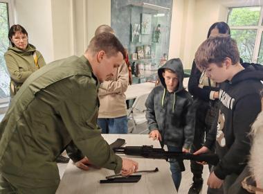 Управление БПЛА и сборка-разборка автомата для посетителей акции «Библионочь-2025»