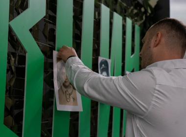 Ветеран Медков спел «Катюшу», дал советы молодежи и станцевал вальс с курсанткой Центра «ВОИН» в ходе телемоста